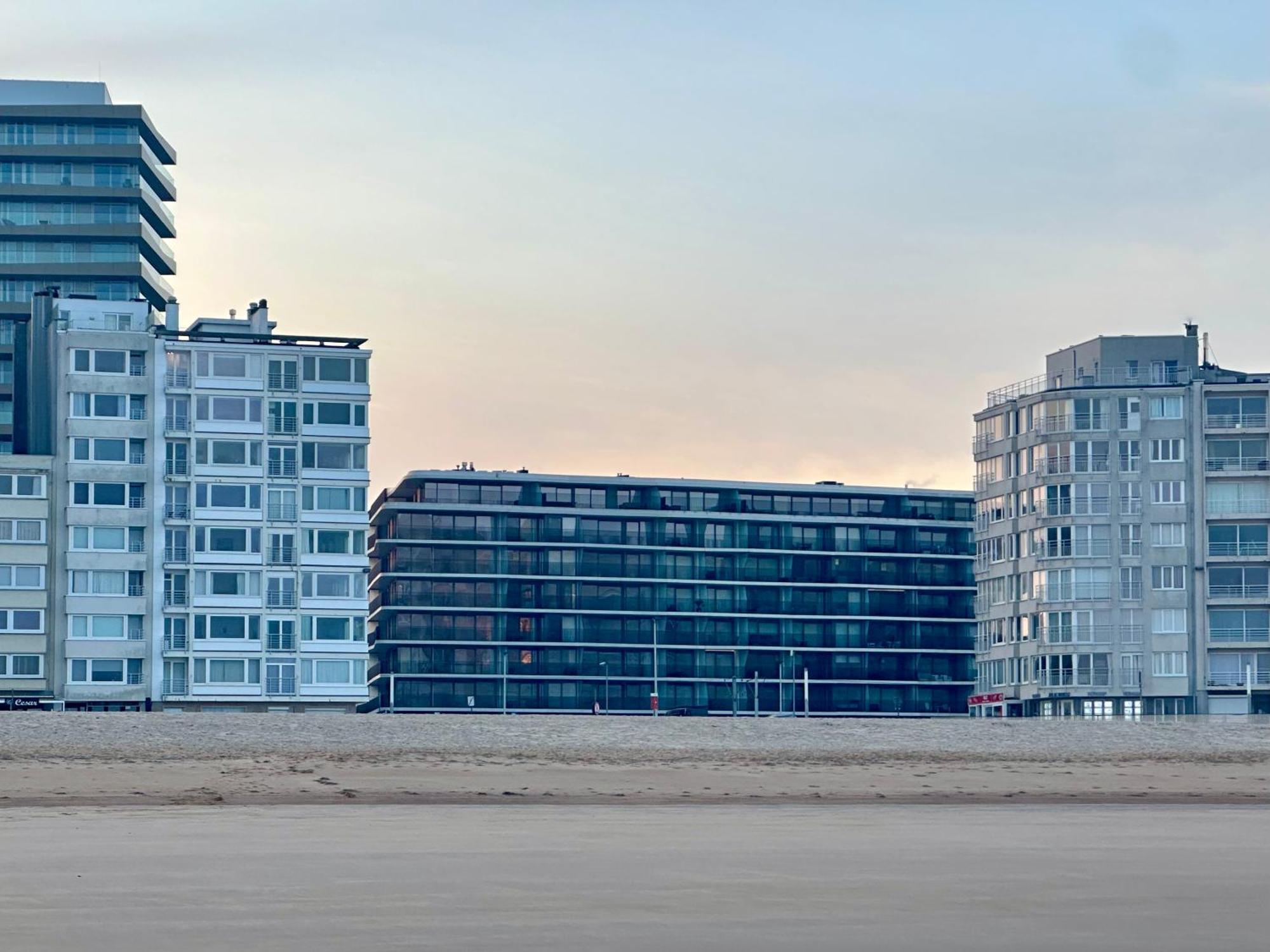 Oostende Luxury Seaview Studio - Large Terrace- Swimming Pool - Parking エクステリア 写真